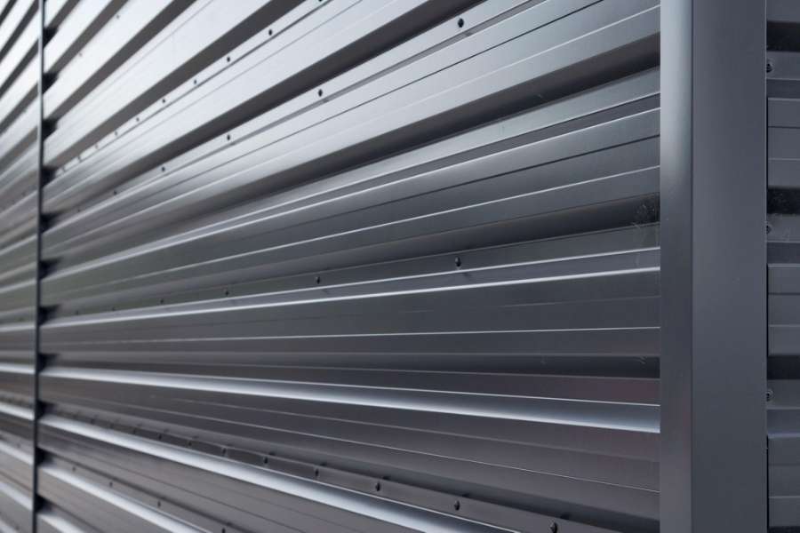 Kreative Fassadenlösung aus Stahl und Holz, Bahnhofstraße 15, 21698 Bargstedt